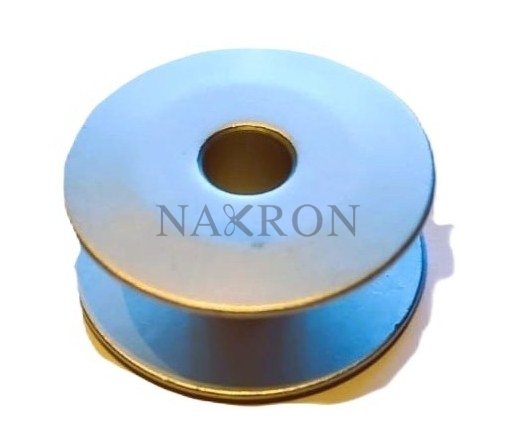 17239729M Sanayi tipi dikiş makina ve otomat büyük masura